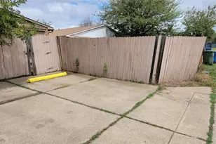 4527 Chapman St, The Colony, TX 75056 - Photo 11