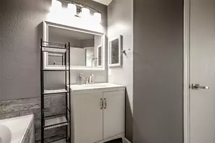 9813 Rockwall Rd, Plano, TX 75025 - Photo 9