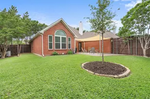 1908 Trail Ridge Ln, Flower Mound, TX 75028 - Photo 3