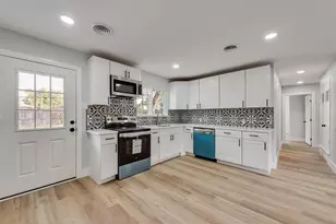 5017 Sabelle Ln, Haltom City, TX 76117 - Photo 9
