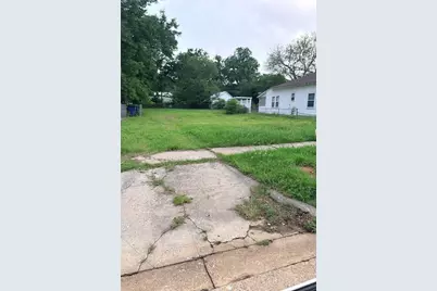 920 W Morgan Street, Denison, TX 75020 - Photo 1