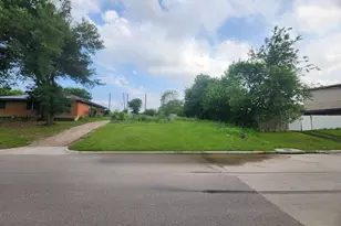 1802 Sutter St, Dallas, TX 75216 - Photo 1