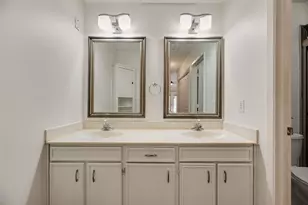 617 Harvest Hill St, Lewisville, TX 75067 - Photo 11
