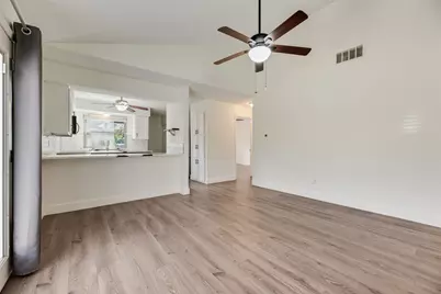 617 Harvest Hill Street, Lewisville, TX 75067 - Photo 3