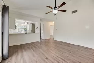 617 Harvest Hill St, Lewisville, TX 75067 - Photo 3