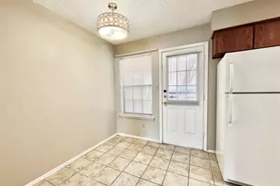 1247 Dallas Dr, Denton, TX 76205 - Photo 5