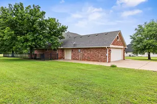 27089 Meadowmore Dr, Whitney, TX 76692 - Photo 3