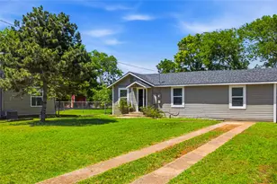 2121 W Bond St, Denison, TX 75020 - Photo 1