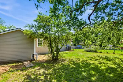 2121 W Bond Street, Denison, TX 75020 - Photo 25