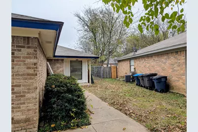 6709 Ridgecrest Court, Fort Worth, TX 76133 - Photo 3