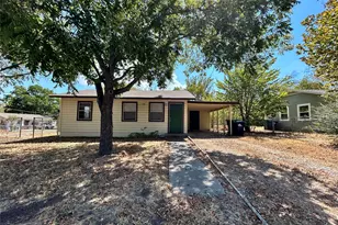 1612 Wayne St, Denton, TX 76209 - Photo 3