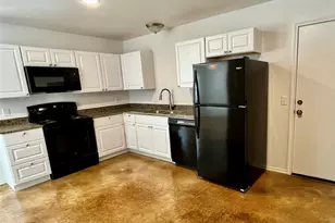 618 Thomas St, Bonham, TX 75418 - Photo 3