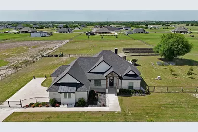 138 Chisos Drive, Decatur, TX 76234 - Photo 3