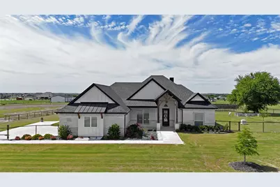 138 Chisos Drive, Decatur, TX 76234 - Photo 1