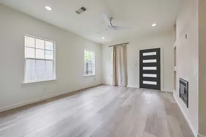 2109 Gould Avenue, Fort Worth, TX 76164 - Photo 3