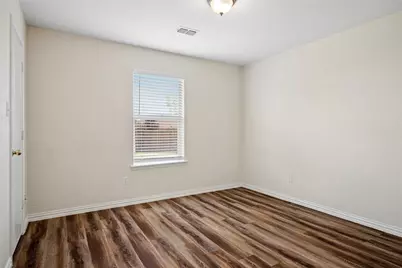 316 Matlock Meadow Drive, Arlington, TX 76002 - Photo 9