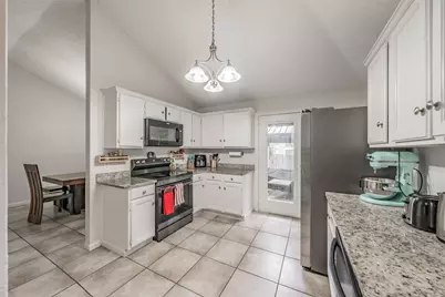 825 Ashmount Lane, Arlington, TX 76017 - Photo 7