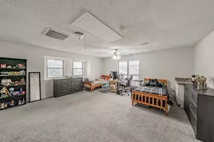825 Ashmount Ln, Arlington, TX 76017 - Photo 33