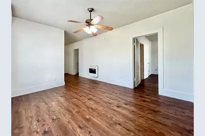 521 W Collins Street, Denton, TX 76201 - Photo 3