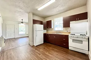 521 W Collins St, Denton, TX 76201 - Photo 5