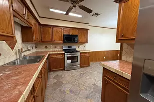 503 Lexington Dr, Corsicana, TX 75110 - Photo 3