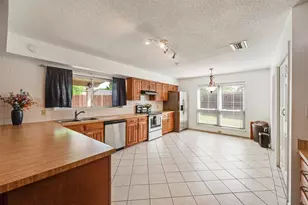 3704 Misty Ct, Fort Worth, TX 76133 - Photo 9