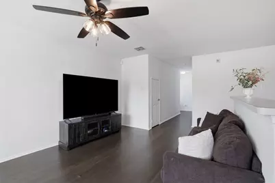 852 Village Point Lane, Fort Worth, TX 76108 - Photo 9