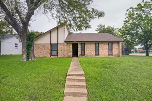 2111 Meredith Ln, Richardson, TX 75081 - Photo 1
