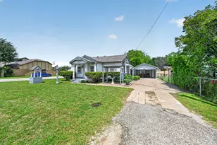 207 Hood St, Cedar Hill, TX 75104 - Photo 3