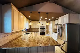 2511 Tanglewood Dr, Grapevine, TX 76051 - Photo 5