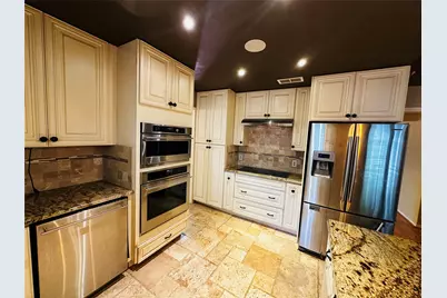 2511 Tanglewood Drive, Grapevine, TX 76051 - Photo 7
