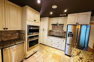 2511 Tanglewood Dr, Grapevine, TX 76051 - Photo 7