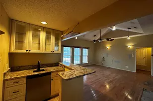 2511 Tanglewood Dr, Grapevine, TX 76051 - Photo 11