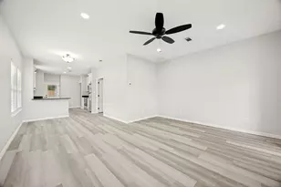 1014 E Pecan St, Sherman, TX 75090 - Photo 1