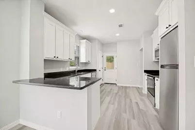 1014 E Pecan Street, Sherman, TX 75090 - Photo 3
