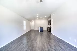 14013 Drover St, Pilot Point, TX 76258 - Photo 5