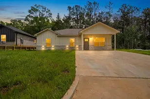812 Grant St, Jacksonville, TX 75766 - Photo 1