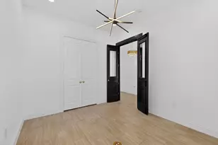 10813 Alta Sierra Dr, Benbrook, TX 76126 - Photo 25