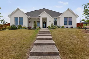 10813 Alta Sierra Dr, Benbrook, TX 76126 - Photo 1