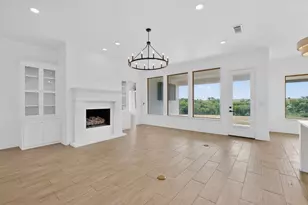 10813 Alta Sierra Dr, Benbrook, TX 76126 - Photo 5