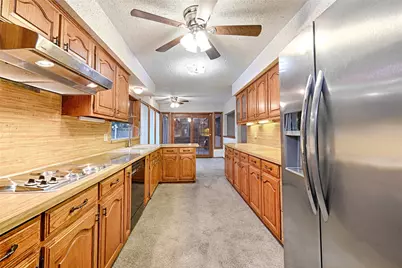 3705 Cranston Court E, Irving, TX 75062 - Photo 7