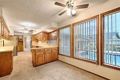 3705 Cranston Court E, Irving, TX 75062 - Photo 9