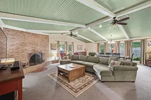 372 Lake Point Loop, Pottsboro, TX 75076 - Photo 1
