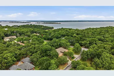 372 Lakepoint Loop, Pottsboro, TX 75076 - Photo 35