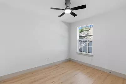 1710 Gould Avenue, Fort Worth, TX 76164 - Photo 13
