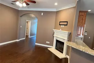 1323 Preston Trail Ct, Granbury, TX 76048 - Photo 5