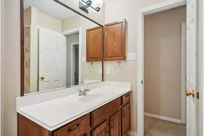 9354 Riverwalk Lane, Irving, TX 75063 - Photo 19