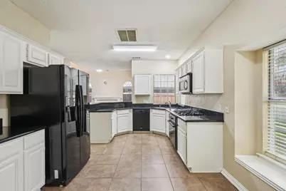 9354 Riverwalk Lane, Irving, TX 75063 - Photo 11