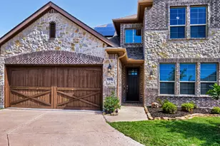 2401 Muirfield Dr, Little Elm, TX 75036 - Photo 3