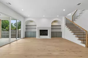 906 Cristler Ave, Dallas, TX 75223 - Photo 3